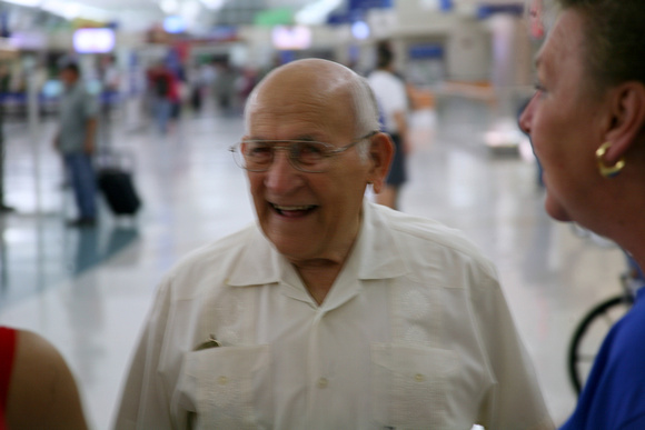 1st day Honor Flight 9-12-2014 (14)