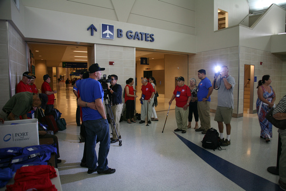 1st day Honor Flight 9-12-2014 (19)